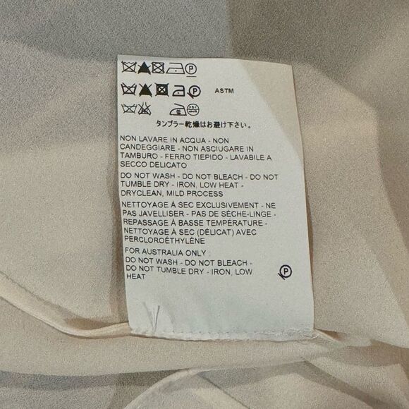 $595 Michael Kors Collection Ruffle Sleeve Silk Blouse. Made in Italy. Size 8 - Picture 4 of 5